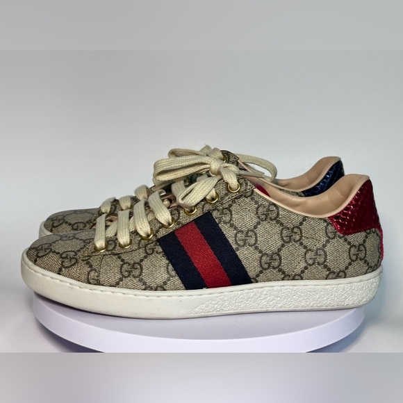 Gucci Women's Ace GG Supreme Low Top Sneakers - Picture 3 of 14